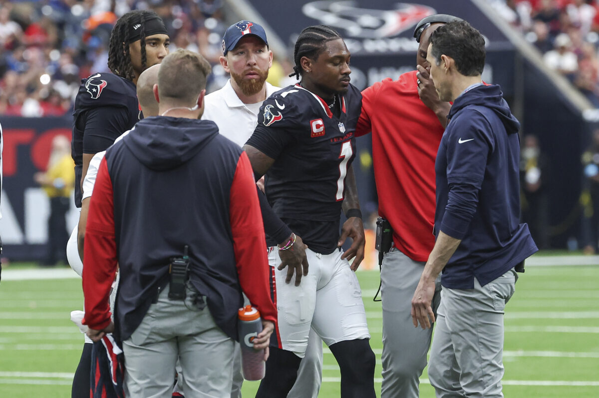 Report: Texans WR Stefon Diggs to undergo MRI on knee