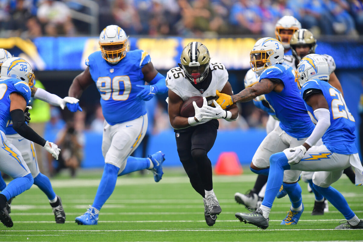 Saints running back ruled out for rest of Chargers game with injury