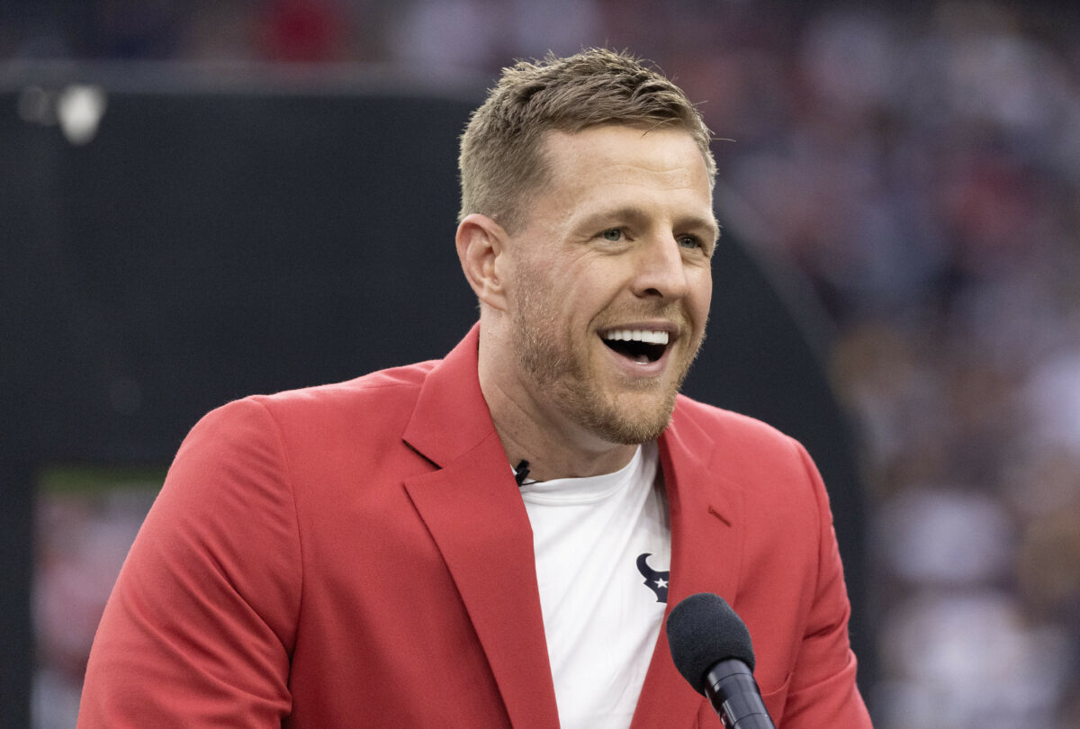 J.J. Watt, like all of us, is tired of talking about Aaron Rodgers and the Jets