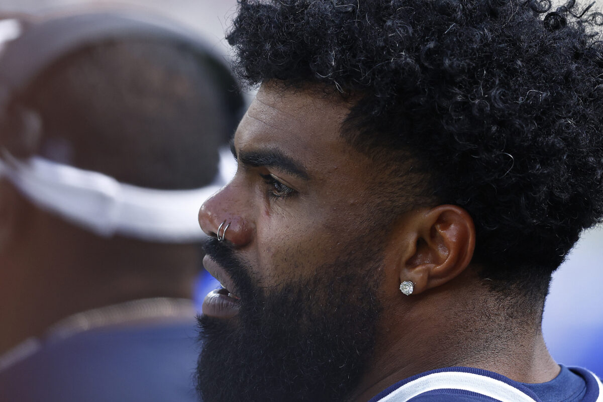 Report: Ezekiel Elliott’s reaction to being inactive led Cowboys to leave him in Dallas