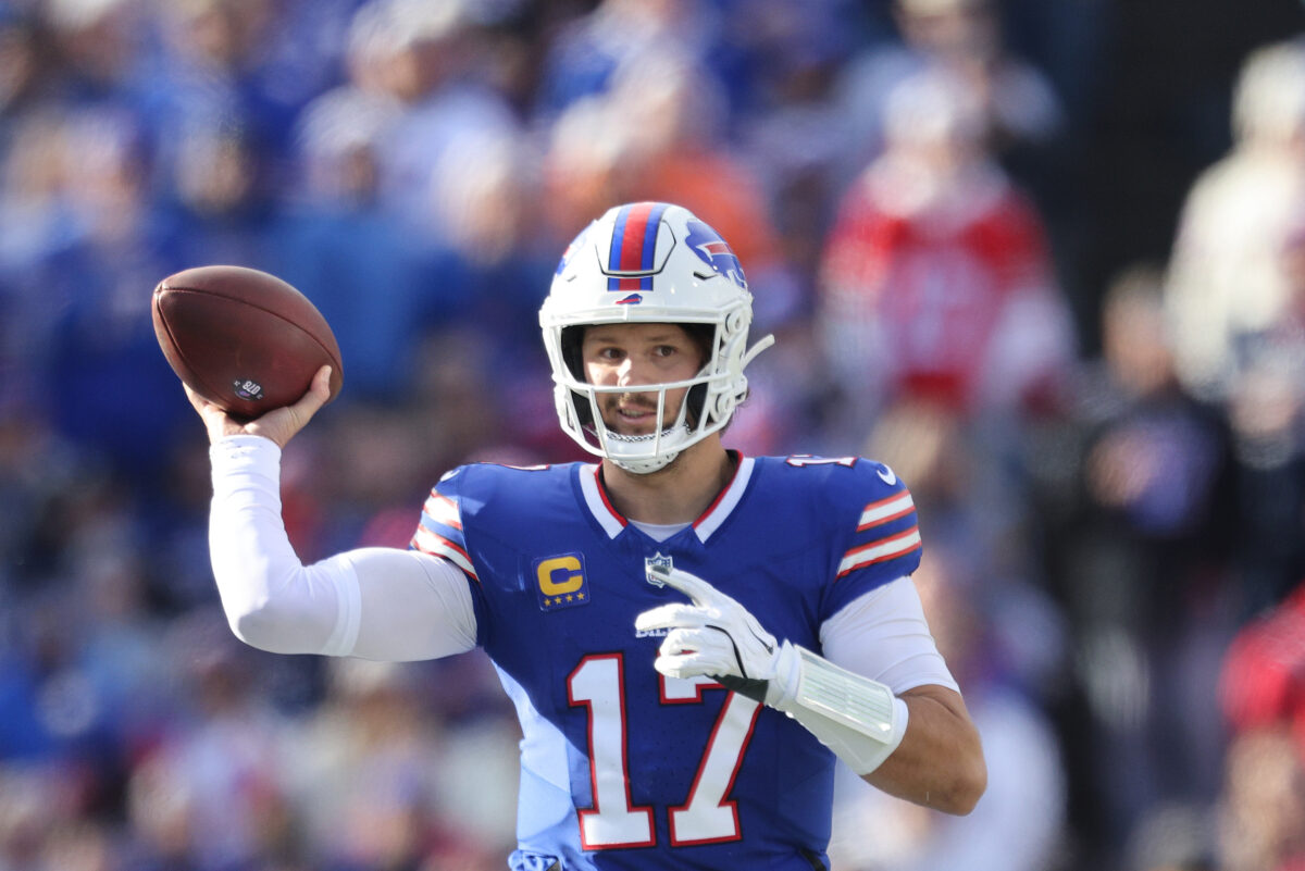 Bills’ Josh Allen patiently finds touchdown on 4th down vs. Dolphins (video)