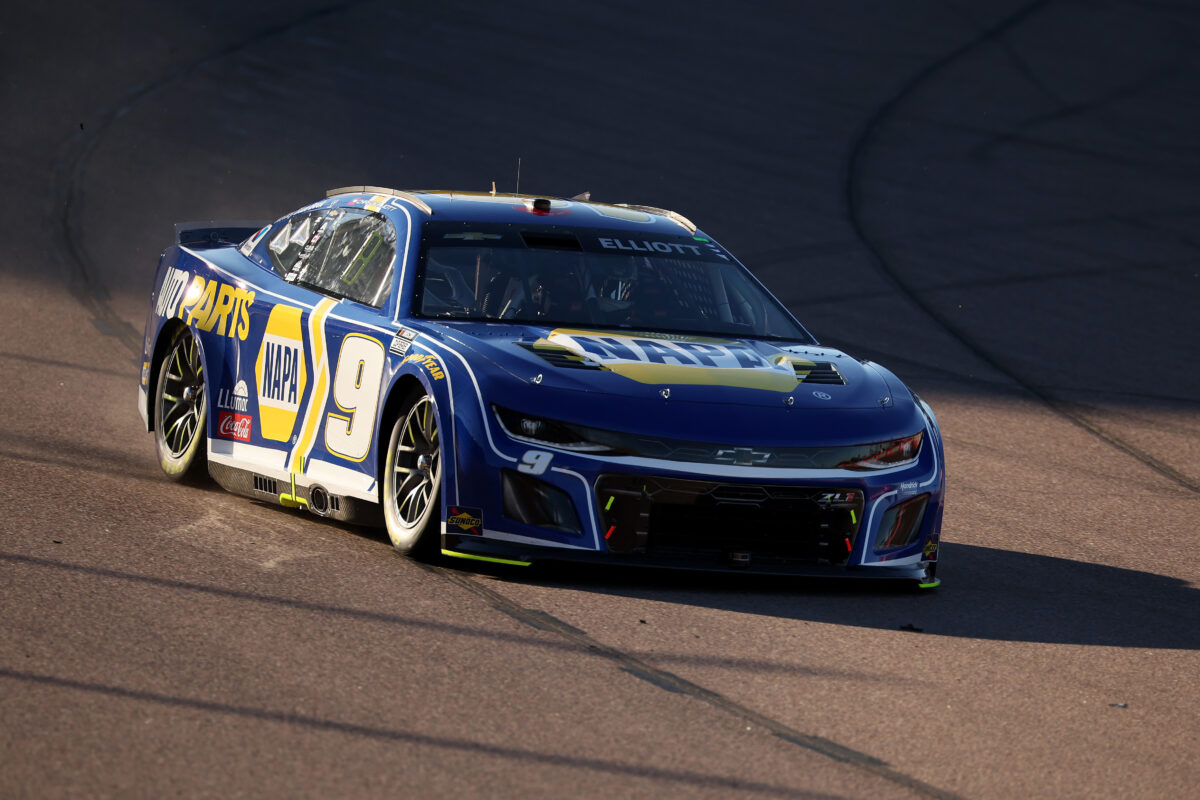 Listen to Chase Elliott, No. 9 team react to pace car crash at Phoenix in 2024