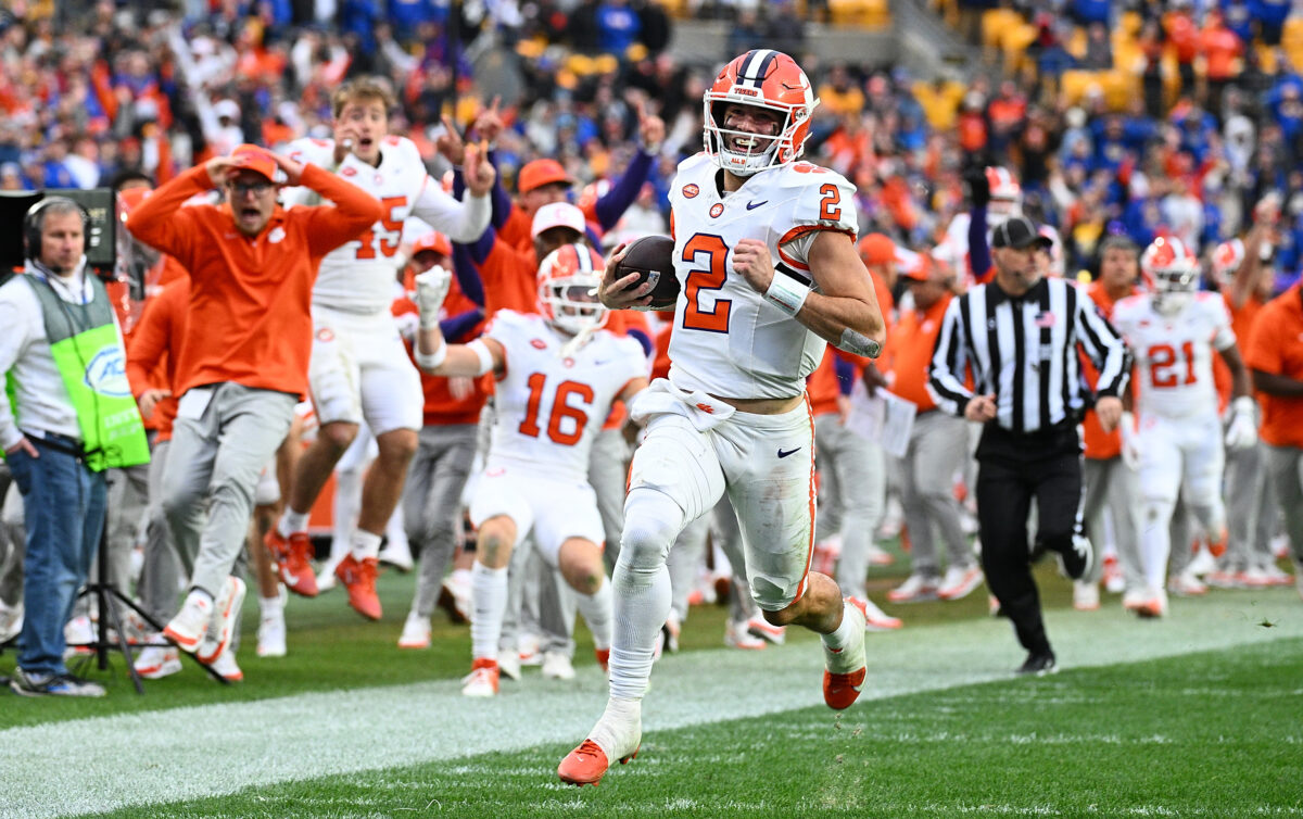 Best Photos: Clemson football keeps season alive with late Week 12 rally at Pitt