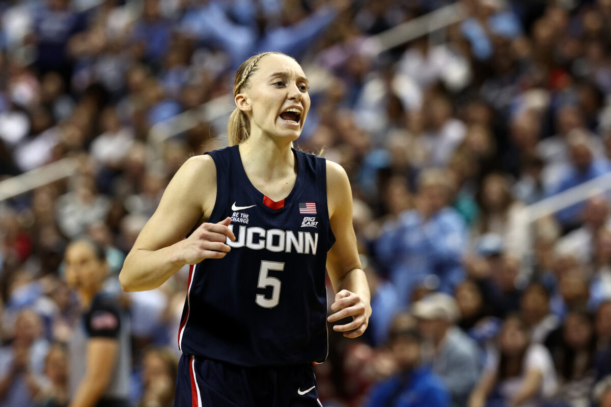 North Carolina edged out by No. 2-ranked UConn in team’s first loss