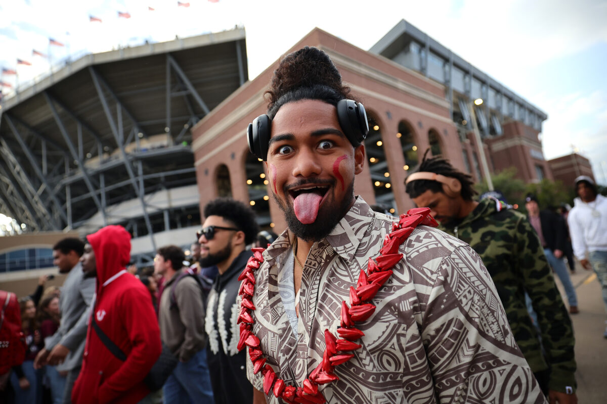 Look: The Texas A&M football team arrives at Kyle Field ready to play