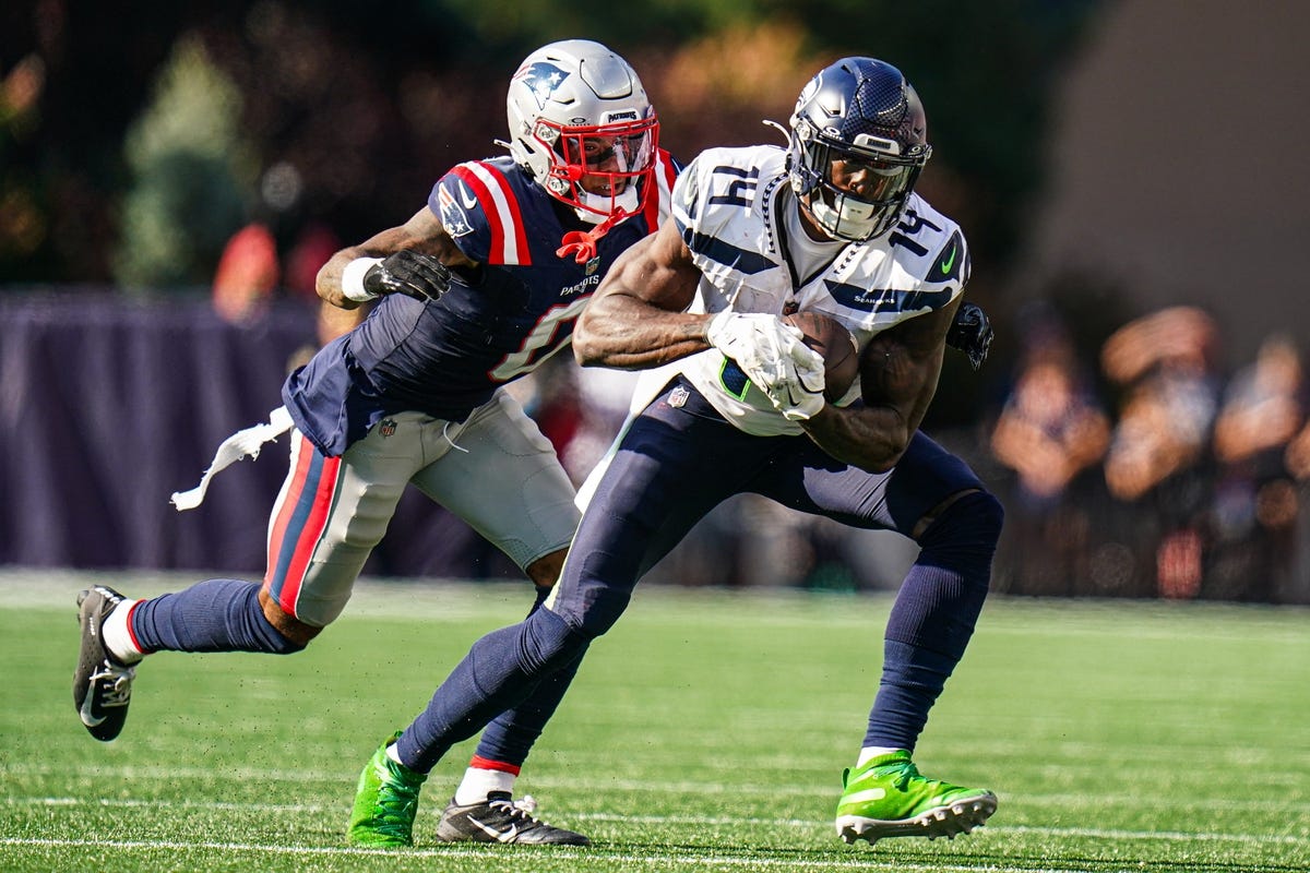 Seahawks to wear white jersey/navy pants in Week 11