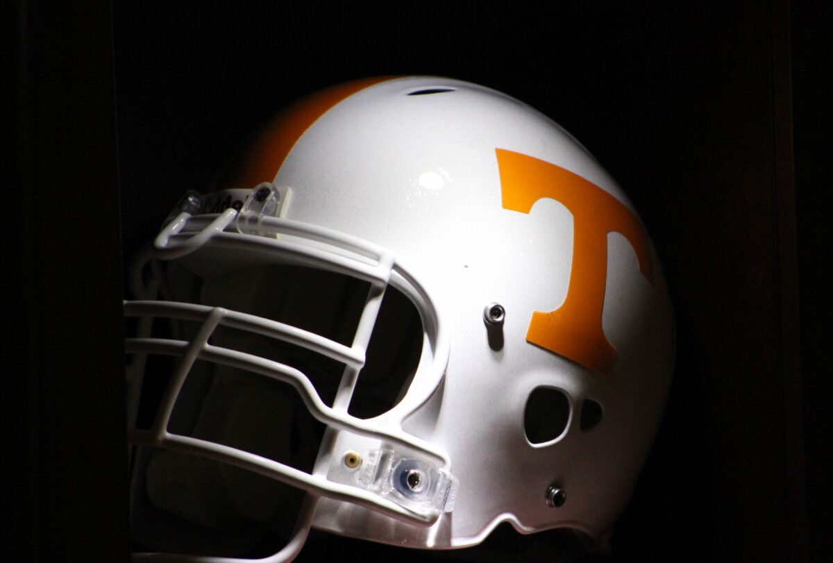 Tennessee announces uniform combination for Salute to Service football game