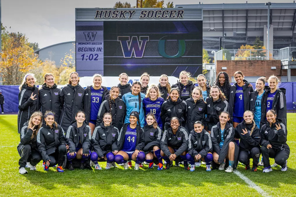 Washington women’s soccer falls to UCLA 2-0 in Big Ten Tournament