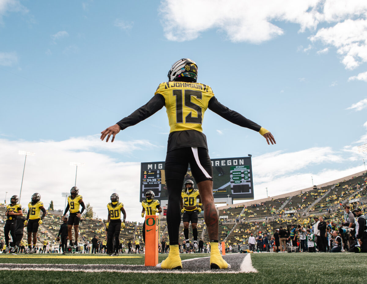 Oregon Ducks receive positive injury update for WR Tez Johnson