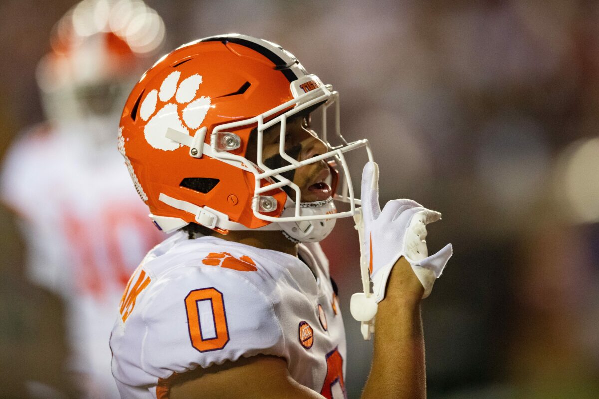 Clemson takes the lead behind Antonio Williams 2nd first-half touchdown against Pitt