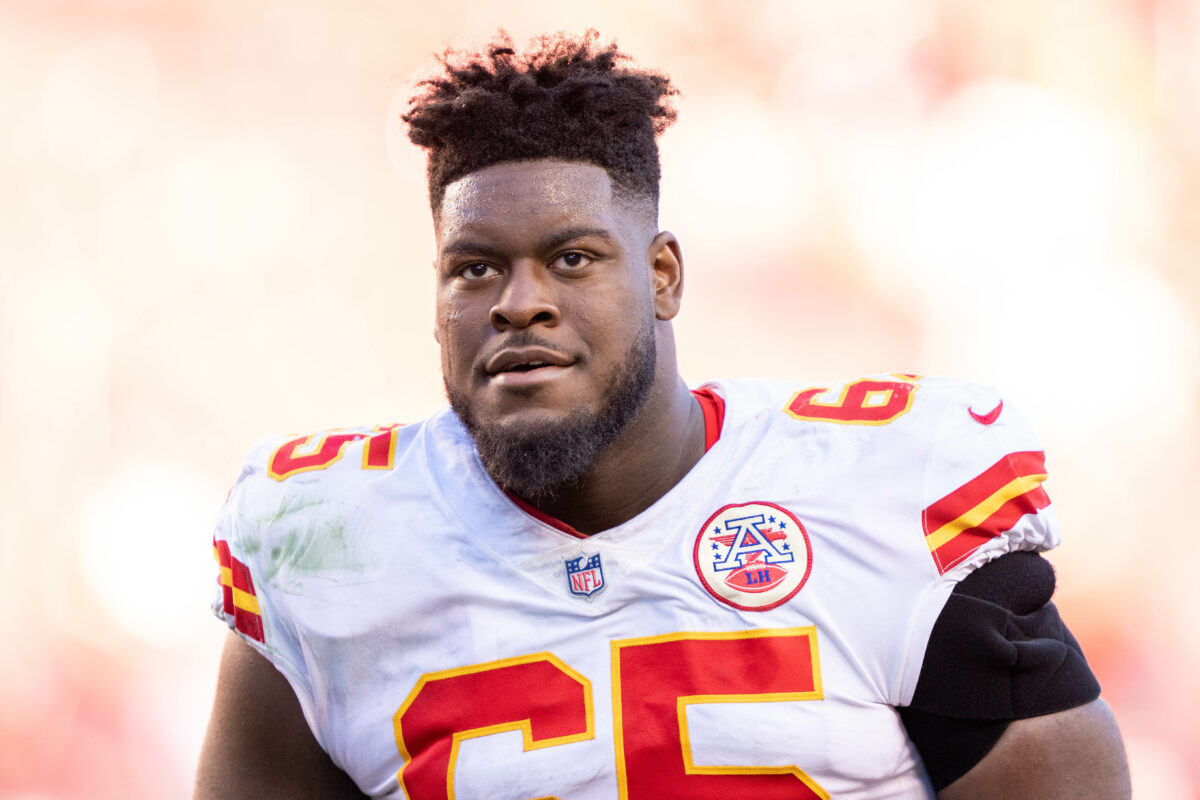 Chiefs OL Trey Smith describes playing in Buffalo: ‘It’s crazy out there’