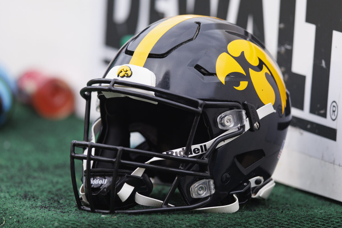 Iowa TE Luke Lachey has a ‘chance’ to play vs. UCLA