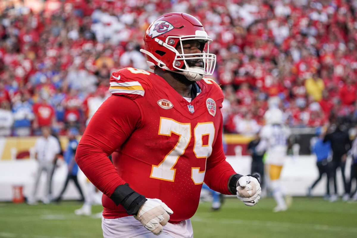 Chiefs HC Andy Reid responds to free agent veteran offensive lineman’s social media post