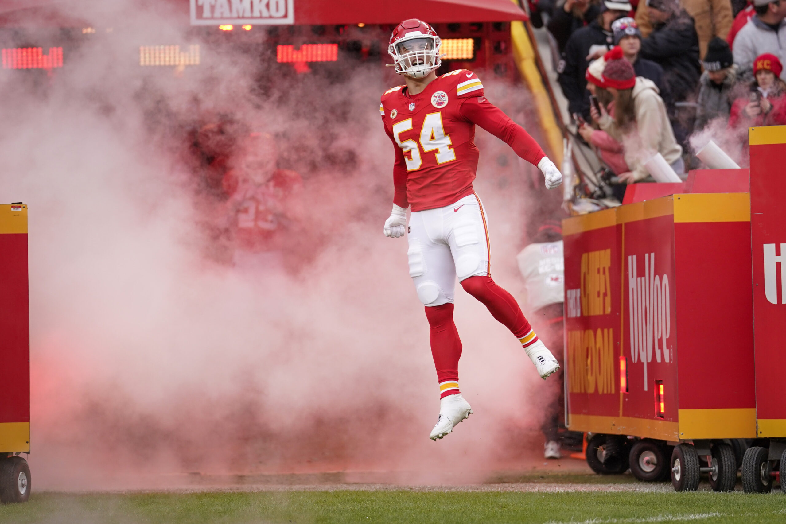 Patrick Mahomes praises former Wisconsin linebacker after game-winning play