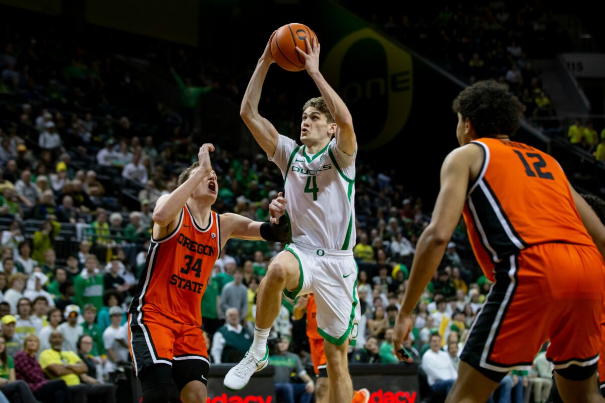 Oregon at Oregon State odds, picks and predictions