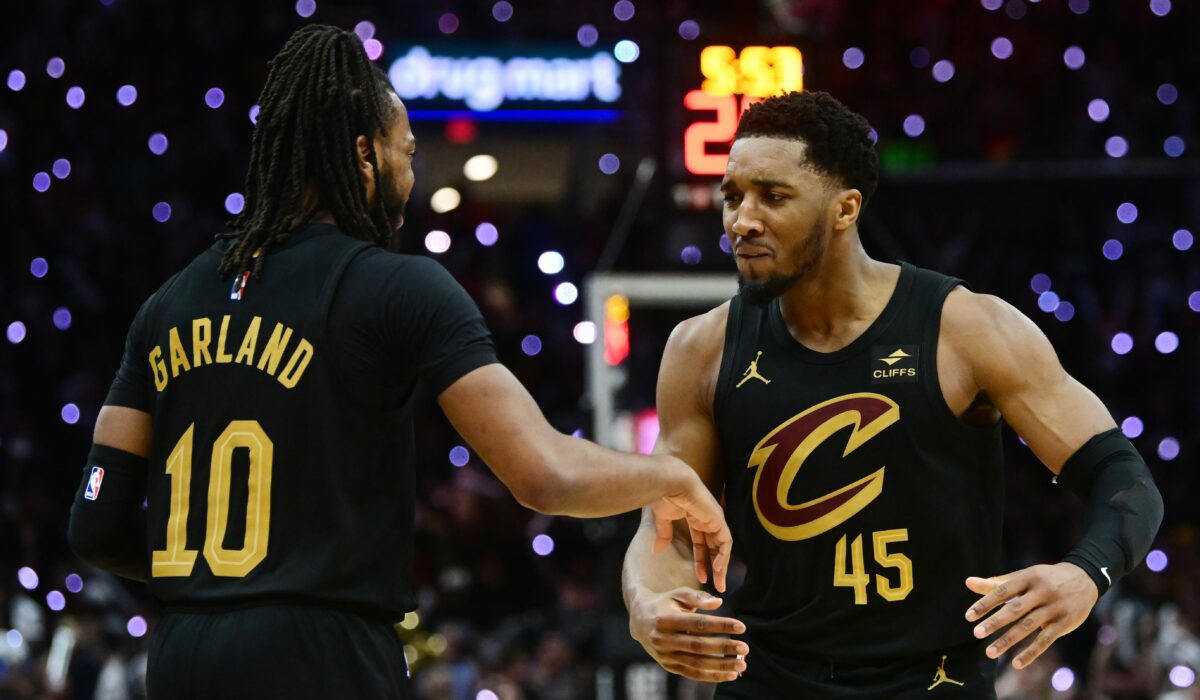 Cleveland Cavaliers at Milwaukee Bucks odds, picks and predictions