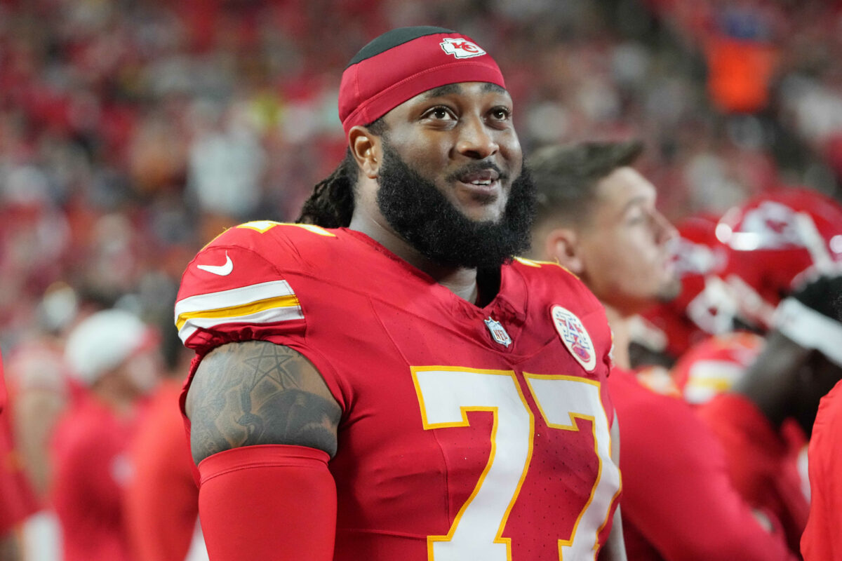 Browns host former Chiefs starting OT for a workout