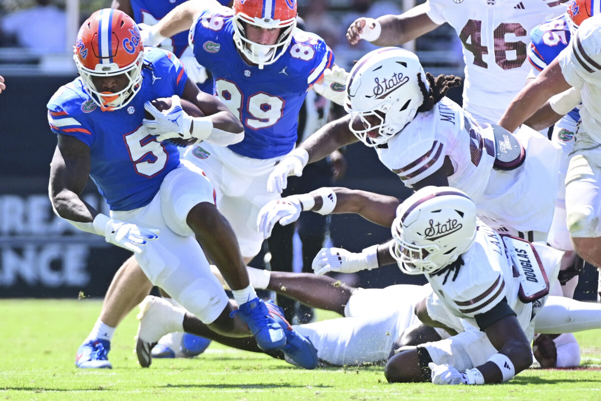 Florida’s sophomore RB to have surgery for lingering leg fracture