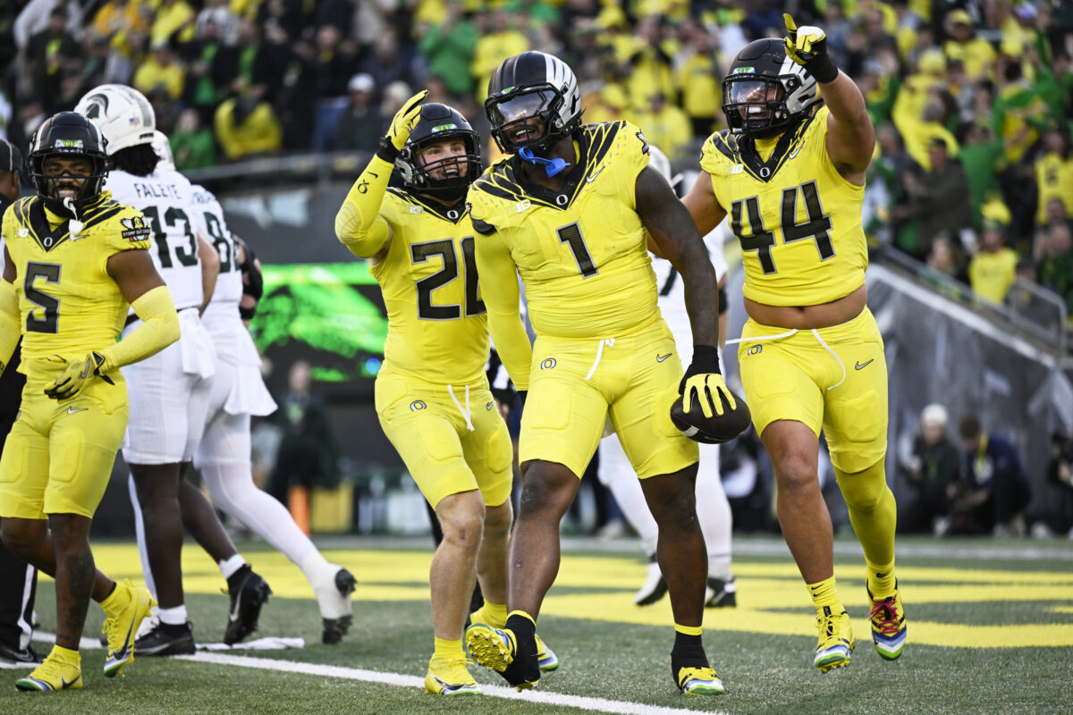 Chiefs scouting report: Oregon Ducks DE Jordan Burch