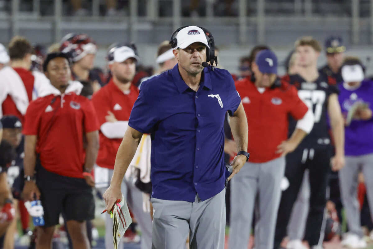 FAU fires potential Wisconsin Badgers offensive coordinator candidate