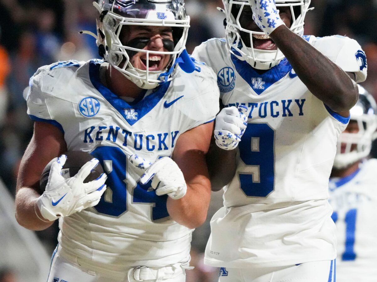 Staff predictions for week 12 matchup between Kentucky and Murray St