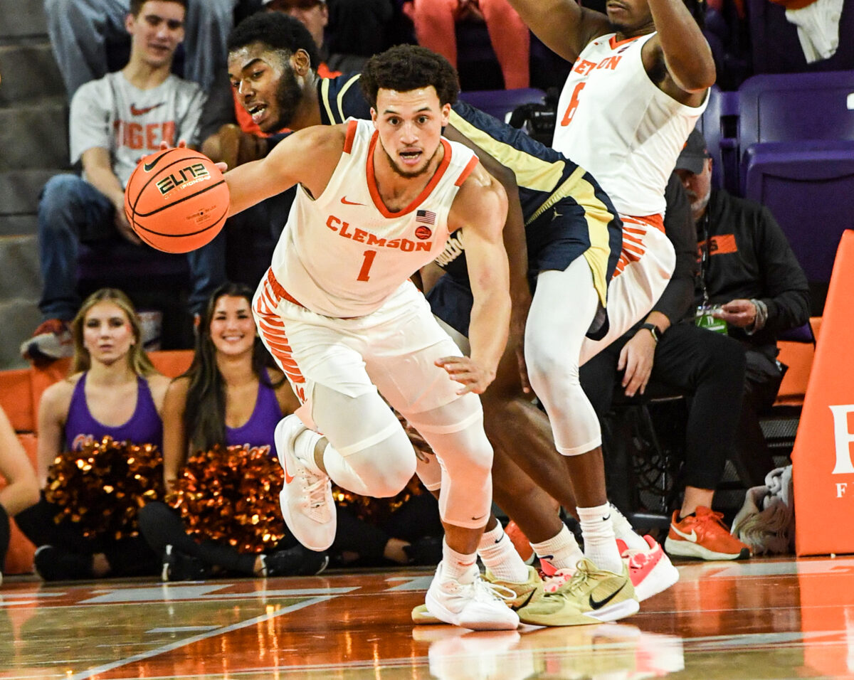 Behind new and old faces, Clemson basketball cruises in 2024-25 season opener