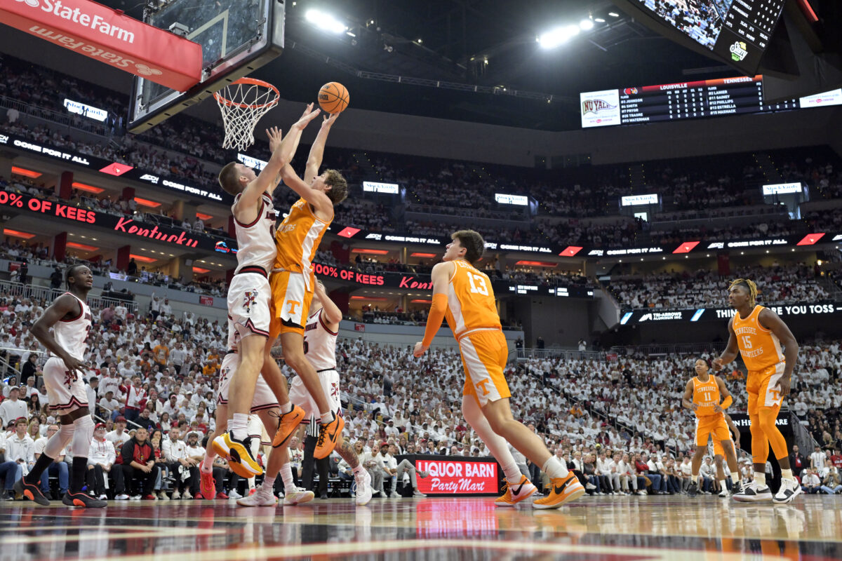 Vols move up three spots in USA TODAY Sports Men’s Basketball Coaches Poll