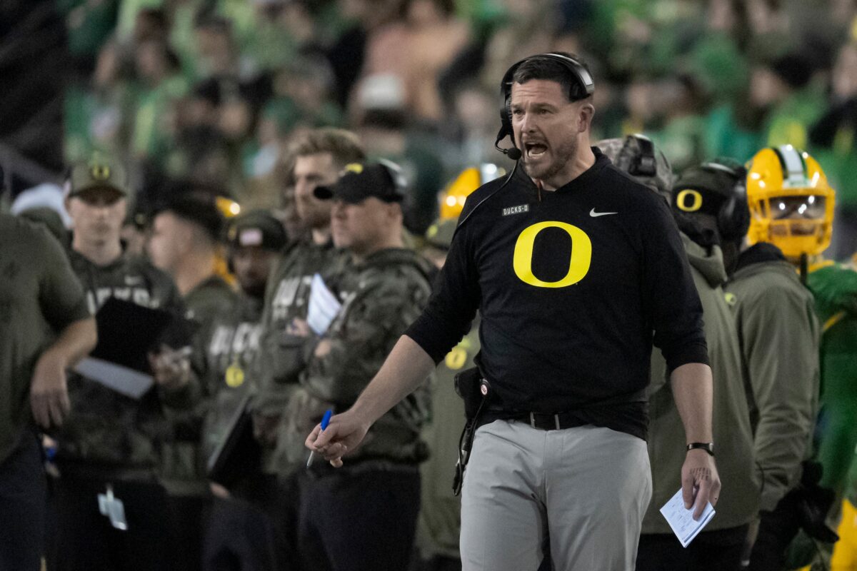 How Oregon used Wisconsin’s ‘Jump Around’ tradition as late-game motivation in narrow win