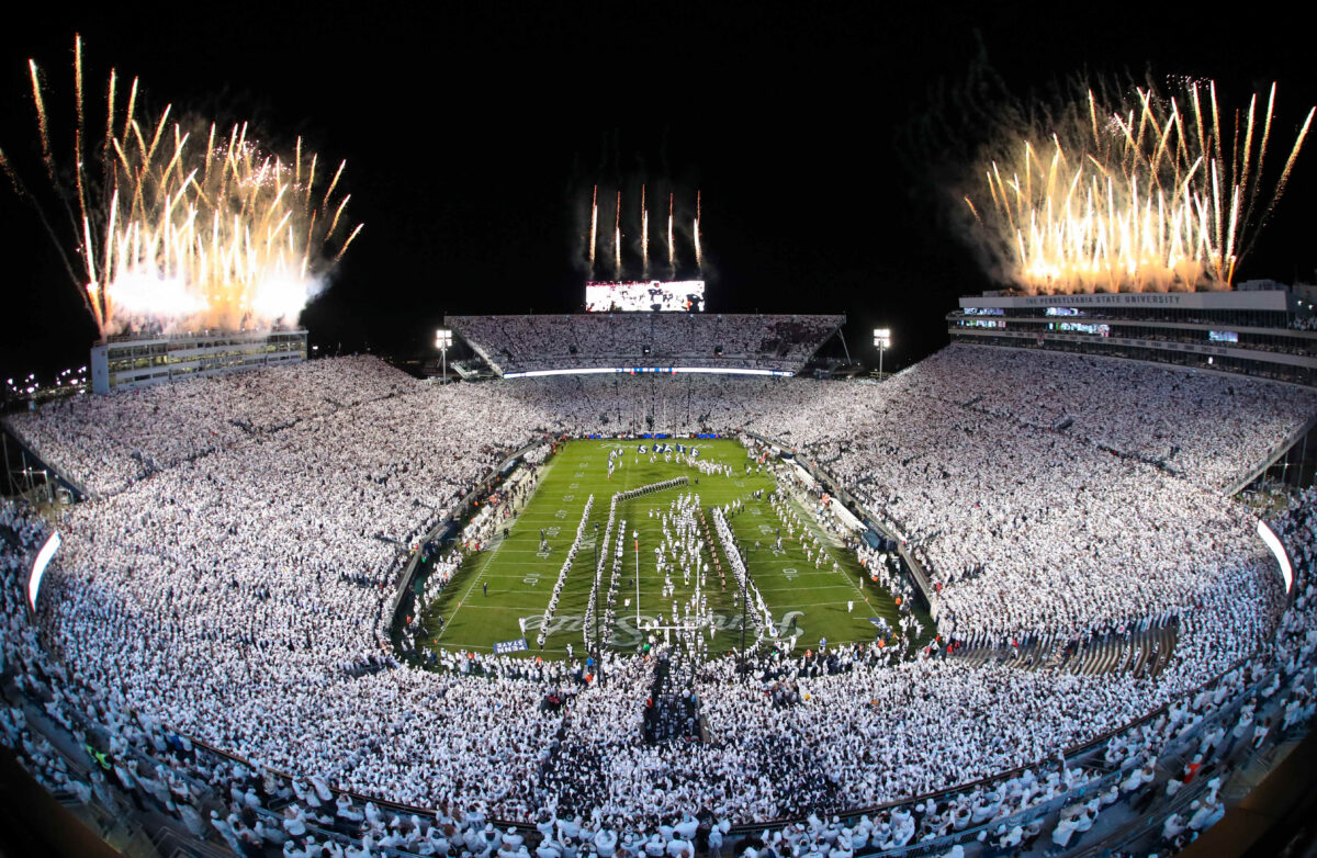 Photos from Washington’s 35-6 loss at Penn State