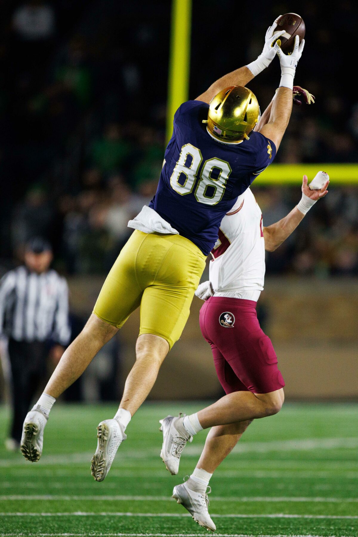 Notre Dame Week 12 highlight: Mitchell Evans jumps it in