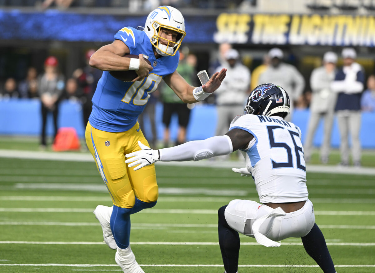 Controversial call negates Titans scoop and score against Chargers