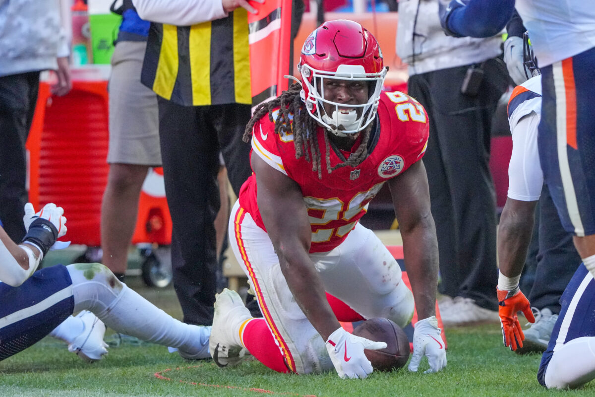 Coaches are praising Chiefs RB Kareem Hunt for his versatility: ‘He’s a good football player’