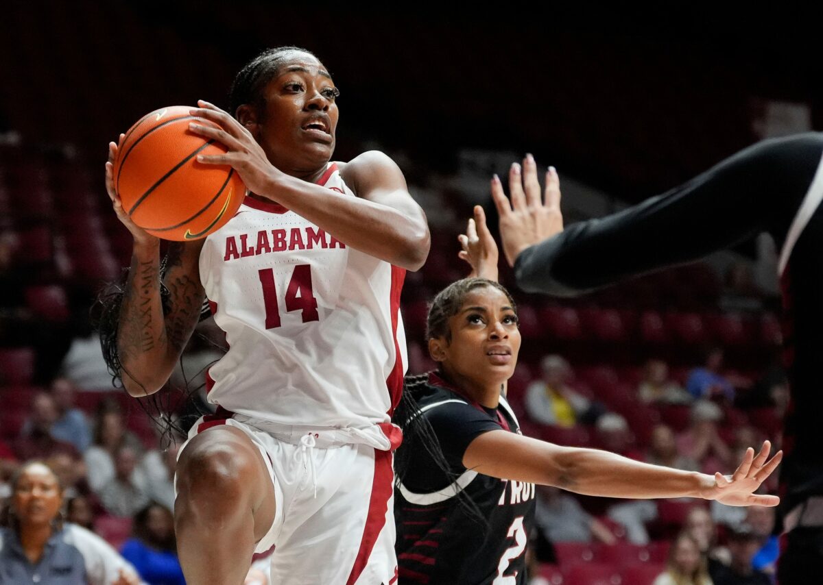 Alabama falls in women’s basketball AP Poll despite undefeated record