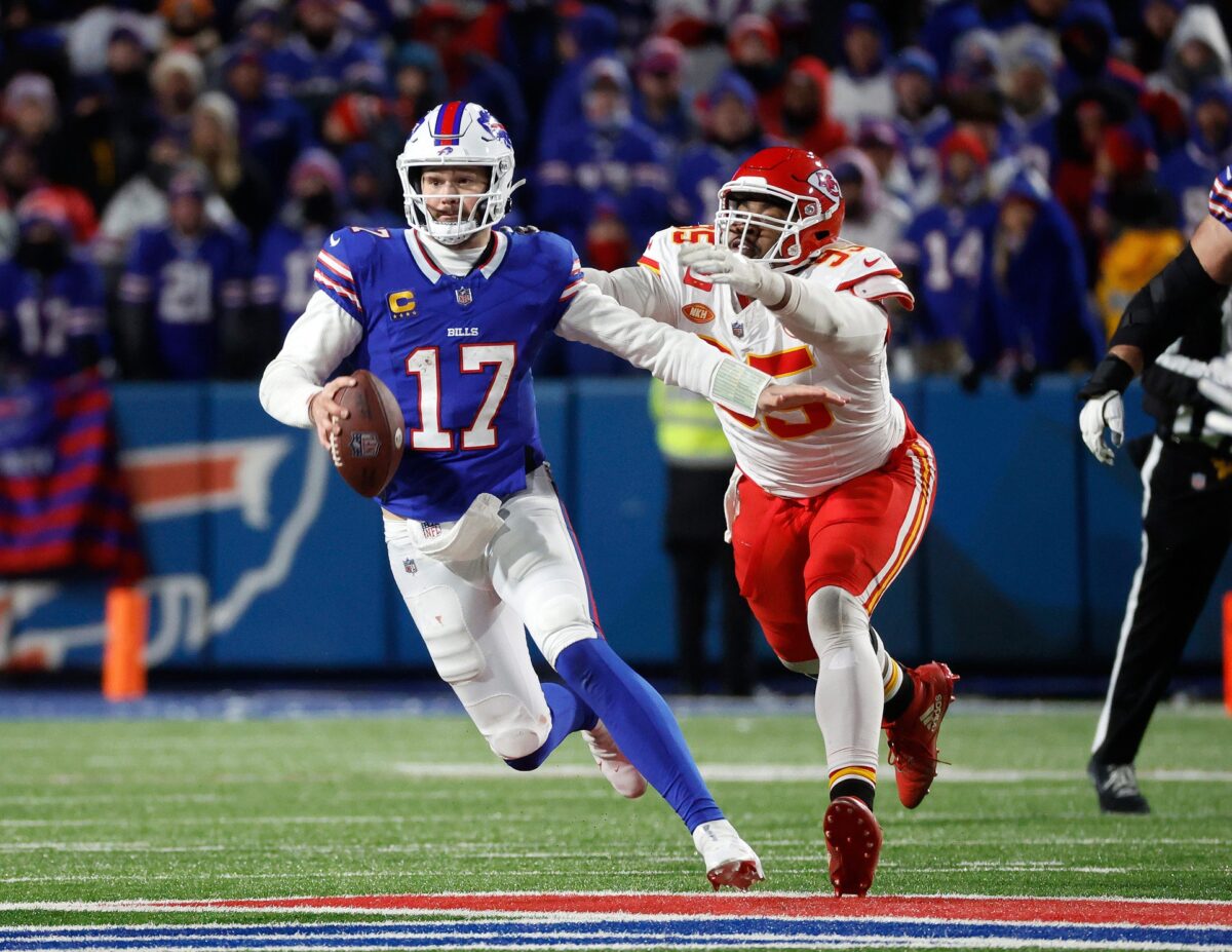 Bills QB Josh Allen grown man run takes down Chiefs to end win streak