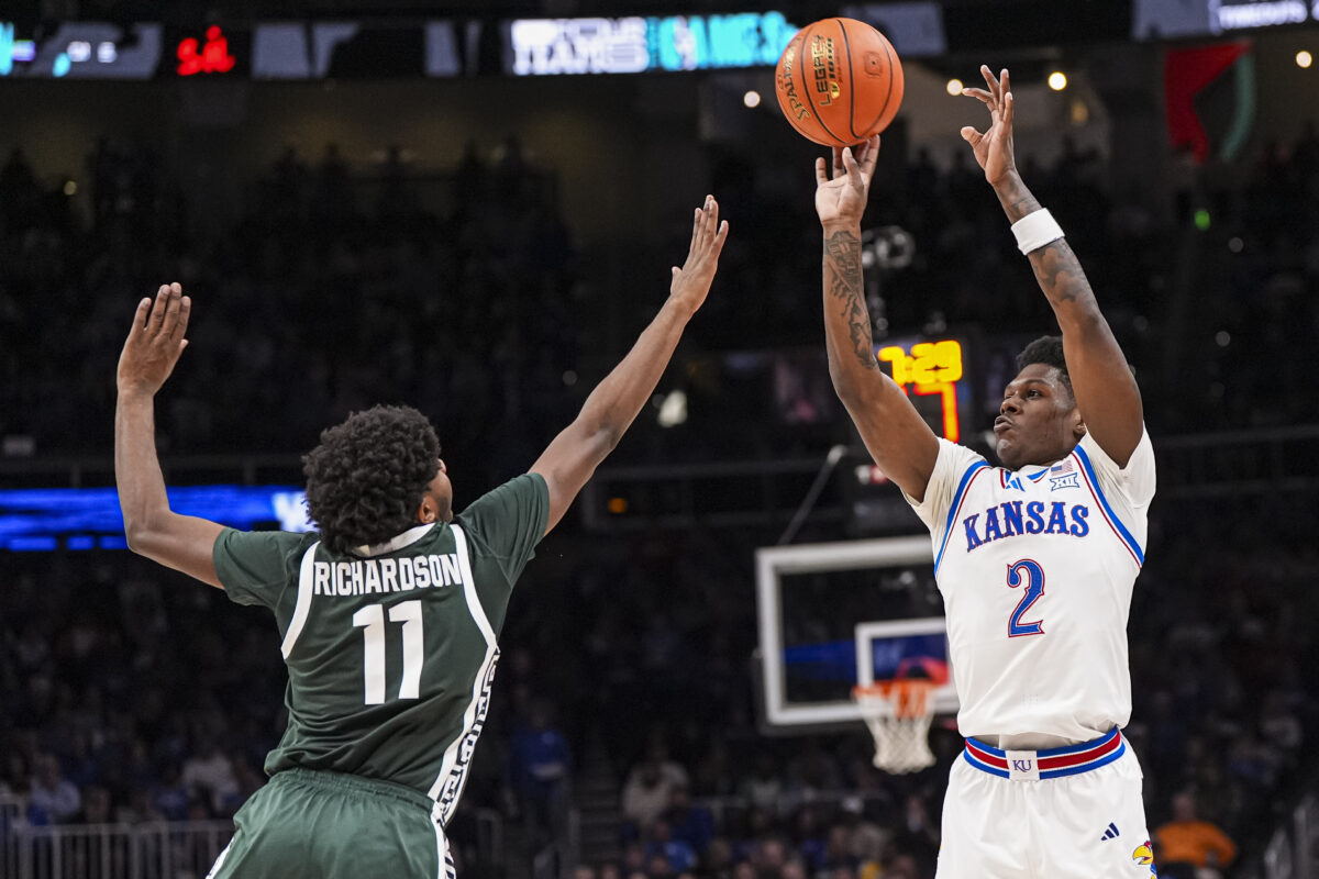 The Champions Classic apparently featured a basketball the players don’t usually play with