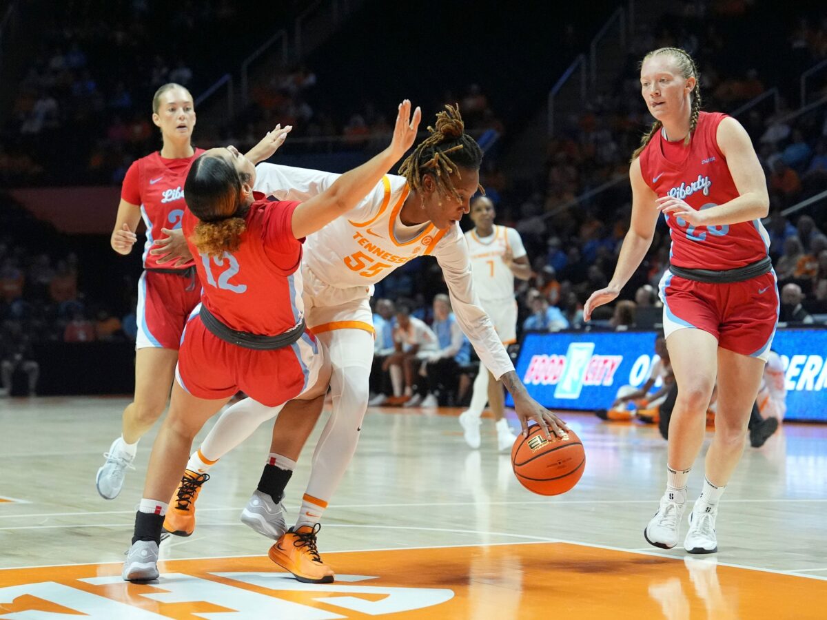 Talaysia Cooper scores 33 points versus Liberty