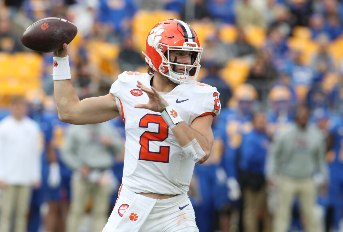 Clemson takes the lead over South Carolina behind another Klubnik touchdown