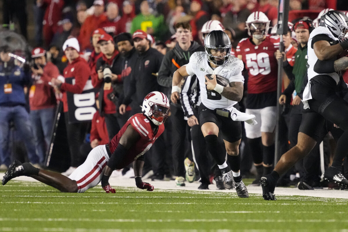 Photo gallery from Wisconsin football’s narrow loss to No. 1 Oregon