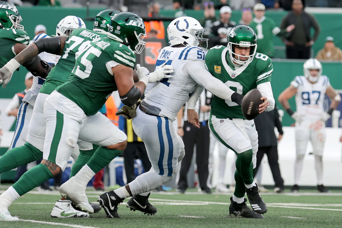 Aaron Rodgers, Jets fall to 3-8 after losing to Colts