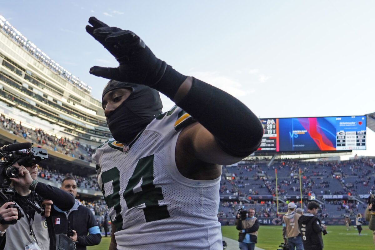 Karl Brooks gets game ball from Matt LaFleur following game-winning FG block