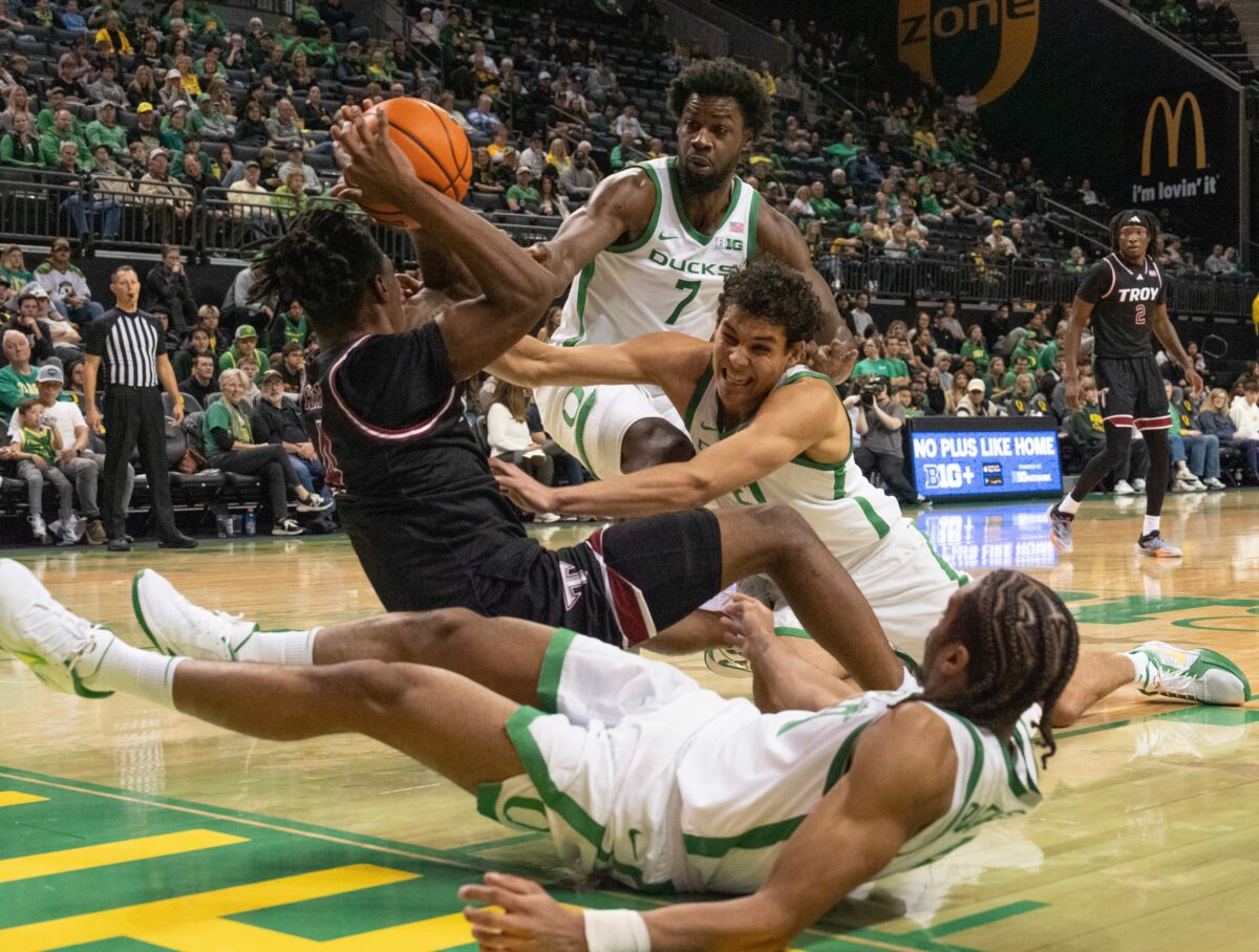 Oregon makes the field in ESPN’s first Bracketology report of the season