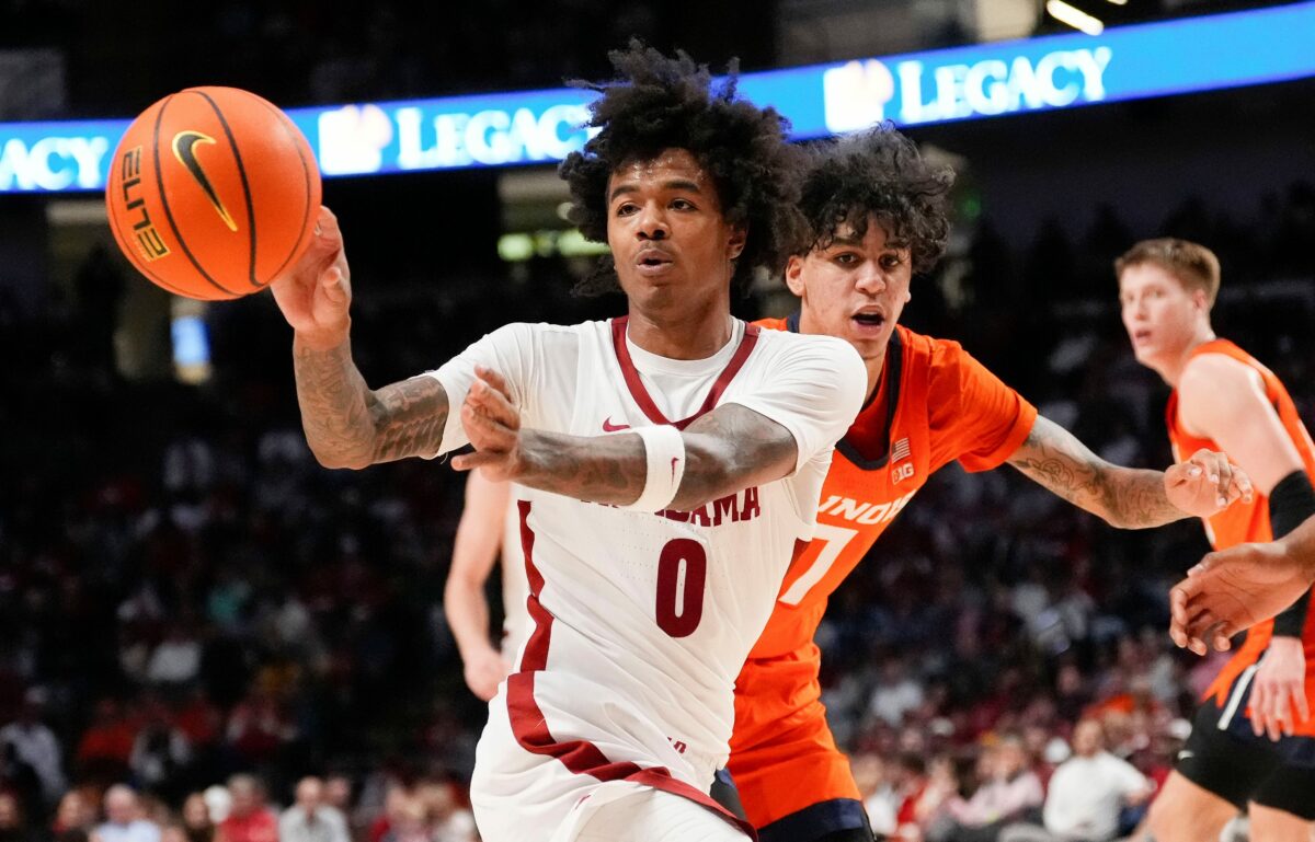 Photos from Alabama vs. Illinois in C.M. Newton Classic