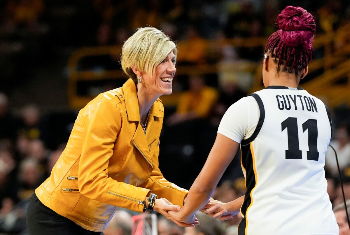 Iowa women’s basketball cracks AP Top 25 Poll after undefeated start