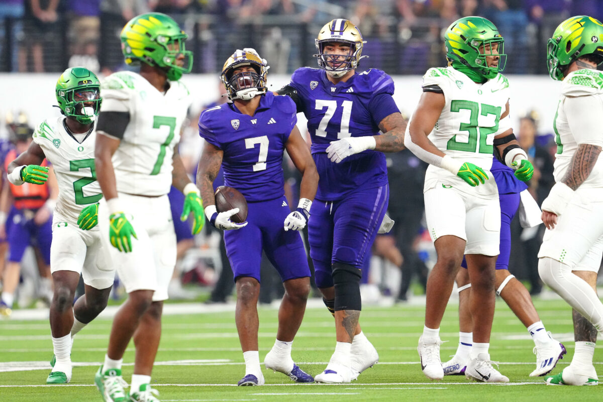 How to buy Oregon Ducks vs. Washington Huskies football tickets