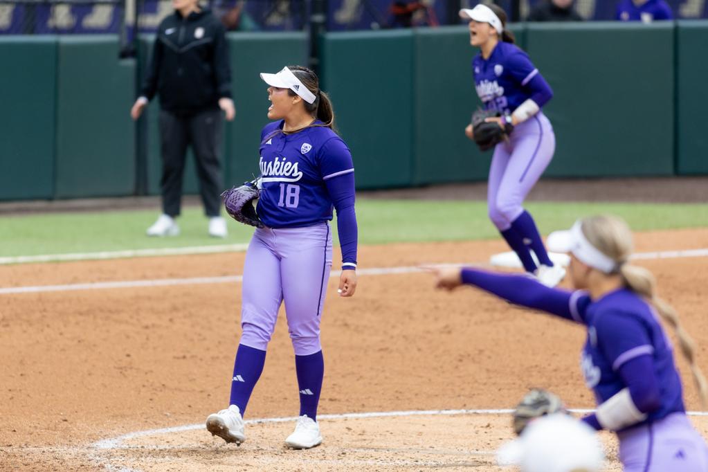 Lindsay Lopez signs with Sultanes Femenil