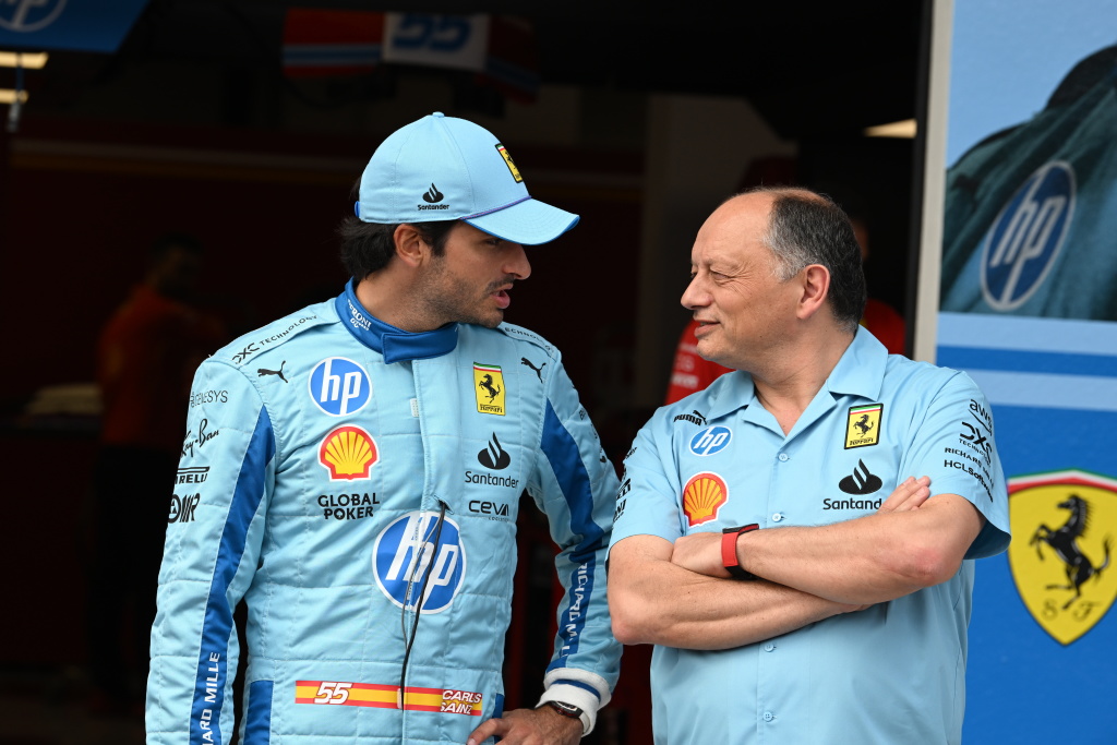 Vasseur praises Sainz approach to final Ferrari season