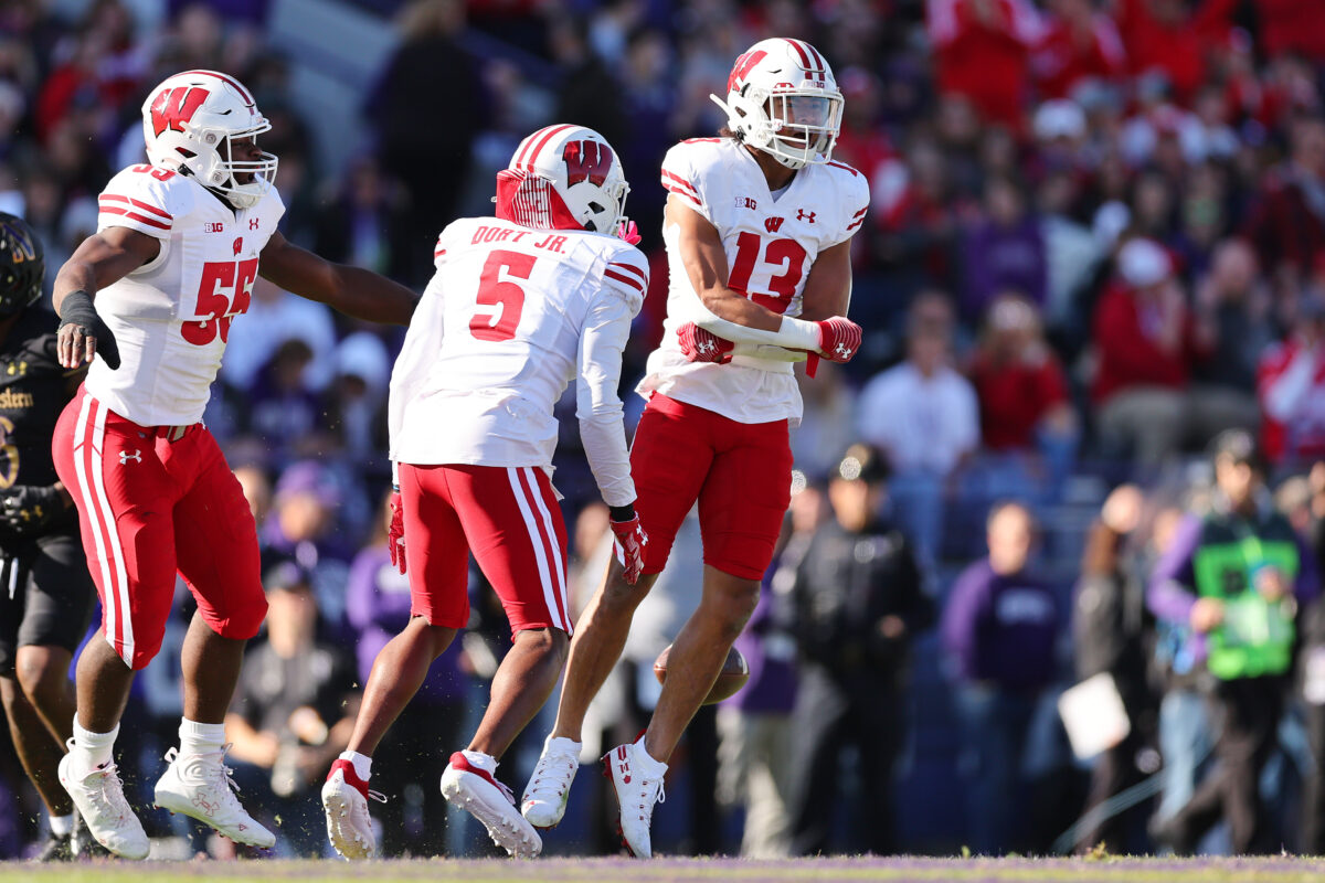 Wisconsin veteran safety enters NCAA transfer portal