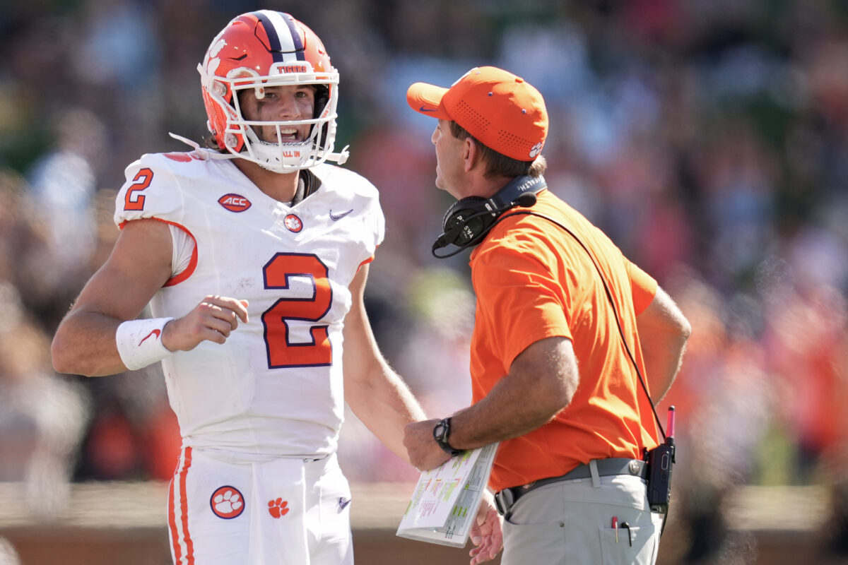 Clemson takes two-score lead over SMU early in first quarter after awesome start