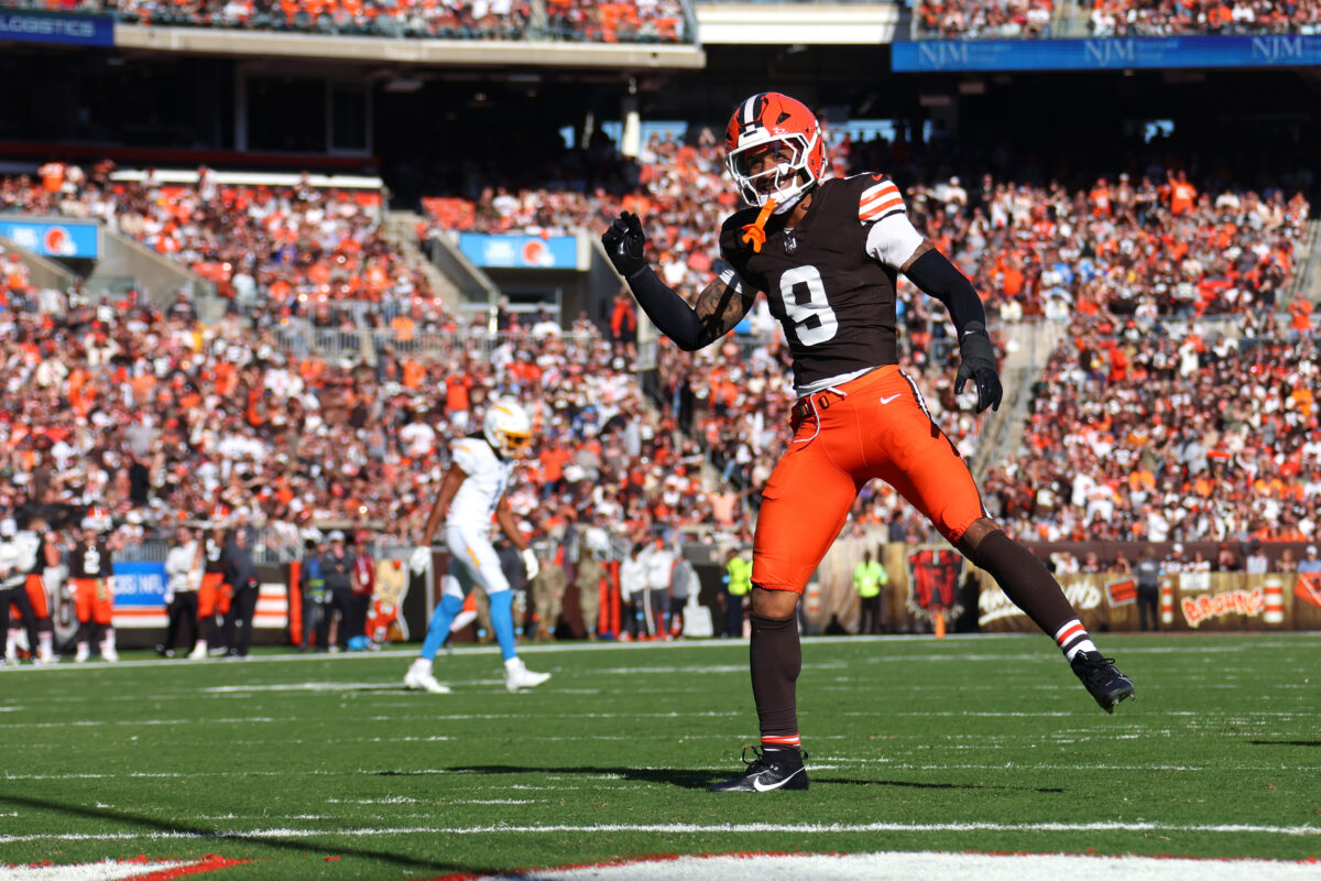 Browns safety Grant Delpit leaves game with head injury