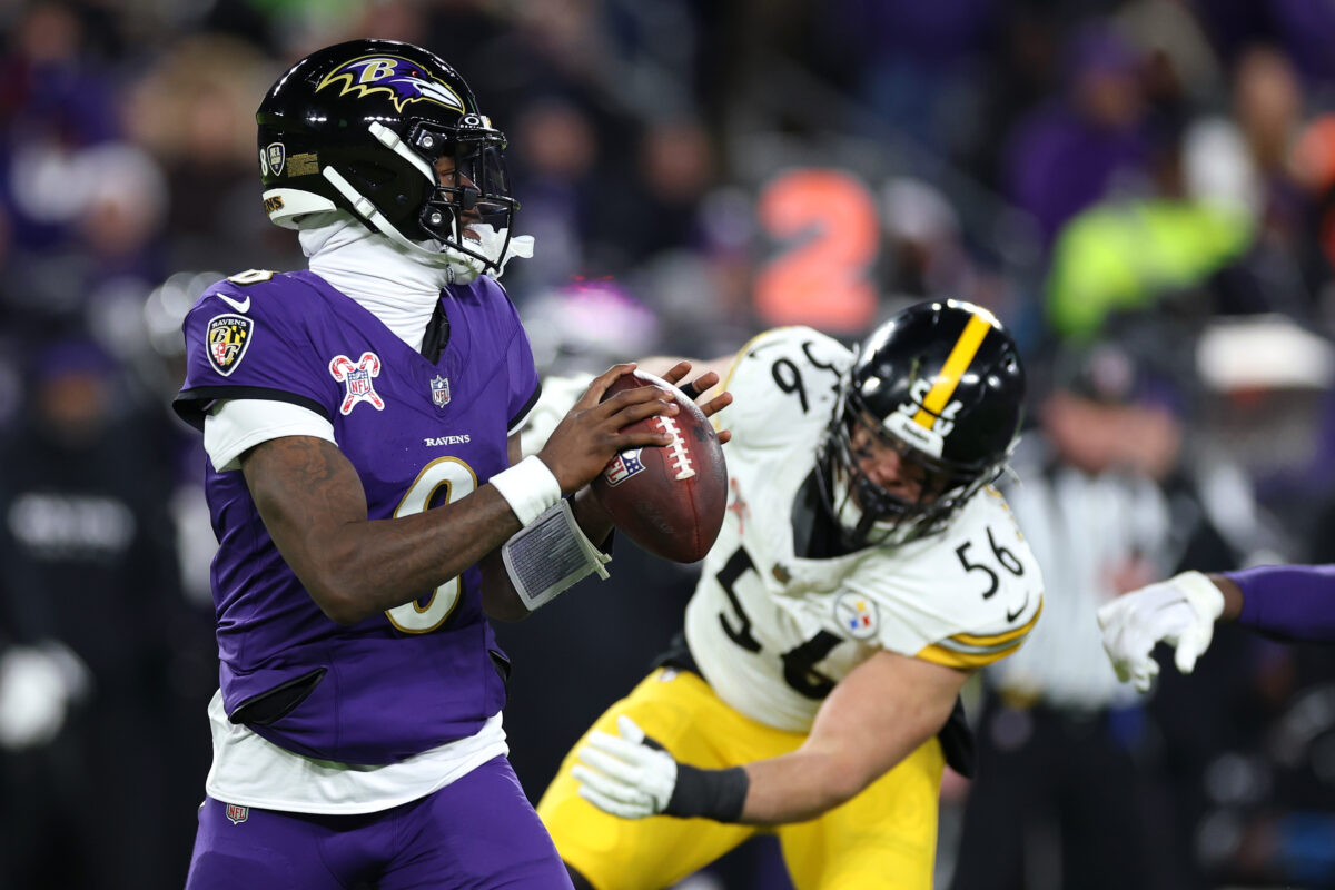 Lamar Jackson breaks his own Ravens franchise record for TD passes in a season